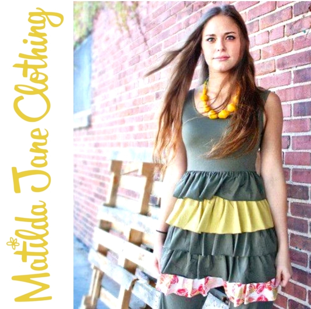 Matilda Jane Serendipity Xanadu Ruffled Tiers Grn Yellow Red Floral Dress Sz SM